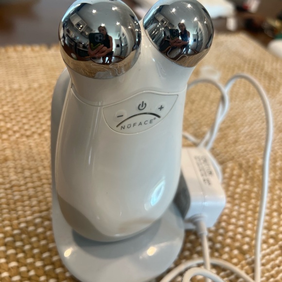 NuFace Other - NUFACE TRINITY FACIAL TONING DEVICE (PRO)
